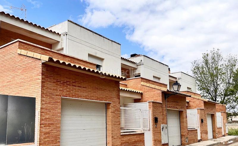 Foto ca7f007d-4ace-4d05-b0c5-055fd9f37c3c. Casa adossada amb calefacció aparcament a Cabezamesada Foto ca7f007d-4ace-4d05-b0c5-055fd9f37c3c. Casa adossada amb calefacció aparcament a Cabezamesada