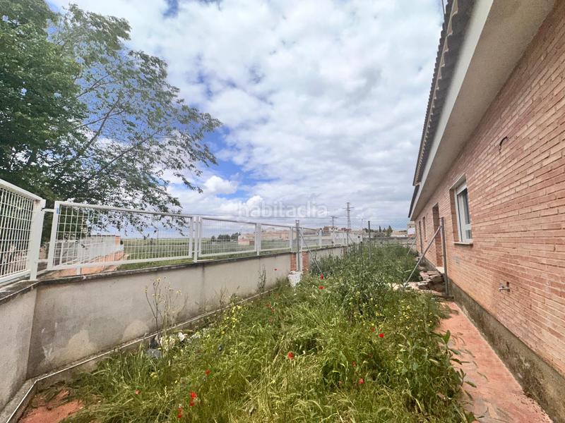 Foto f66cd1b2-ff32-41b2-b2b4-3c17085d2077. Casa adossada amb calefacció aparcament a Cabezamesada Foto f66cd1b2-ff32-41b2-b2b4-3c17085d2077. Casa adossada amb calefacció aparcament a Cabezamesada