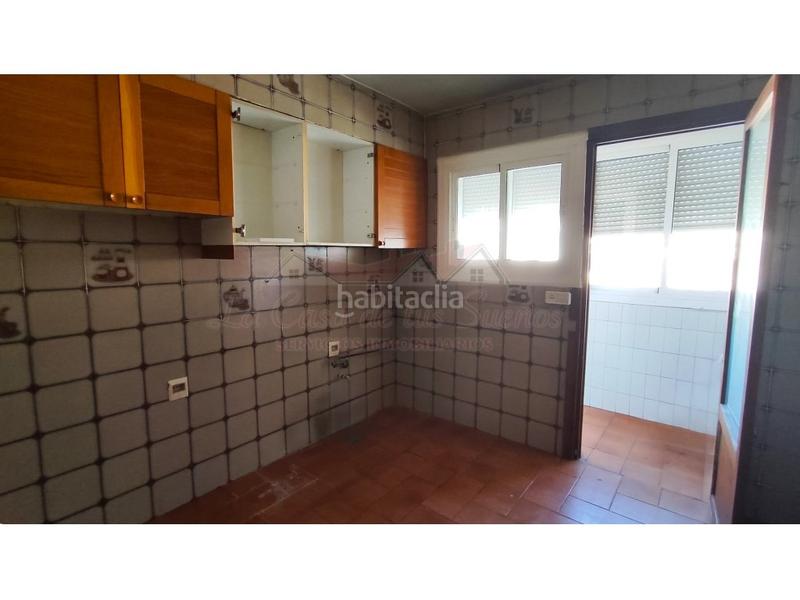Foto b0ba4c87-627f-48ec-80d3-c3331cce0037. Pis a Sax Foto b0ba4c87-627f-48ec-80d3-c3331cce0037. Pis a Sax