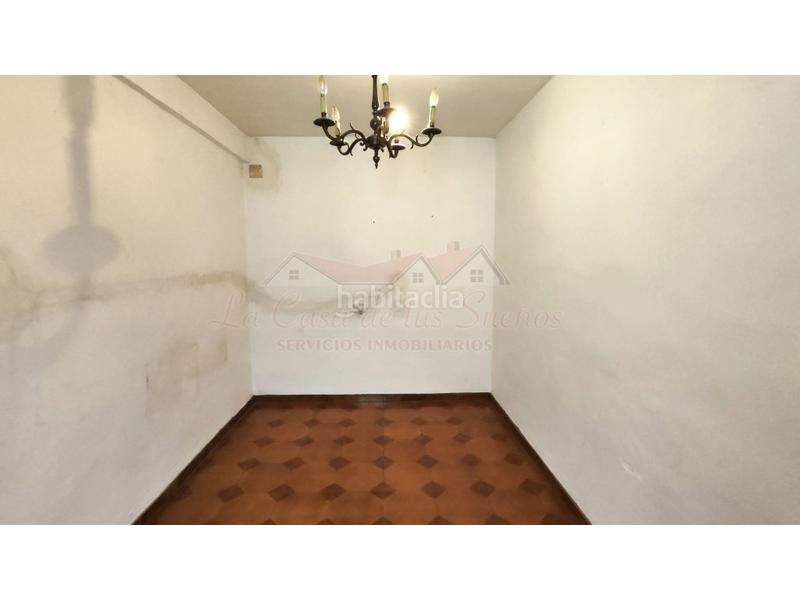 Foto d0d26ae7-958c-4eab-8587-98774e8261e1. Pis a Sax Foto d0d26ae7-958c-4eab-8587-98774e8261e1. Pis a Sax