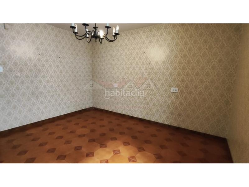 Foto d1cf683b-627f-4c76-b32f-337e1a216594. Pis a Sax Foto d1cf683b-627f-4c76-b32f-337e1a216594. Pis a Sax