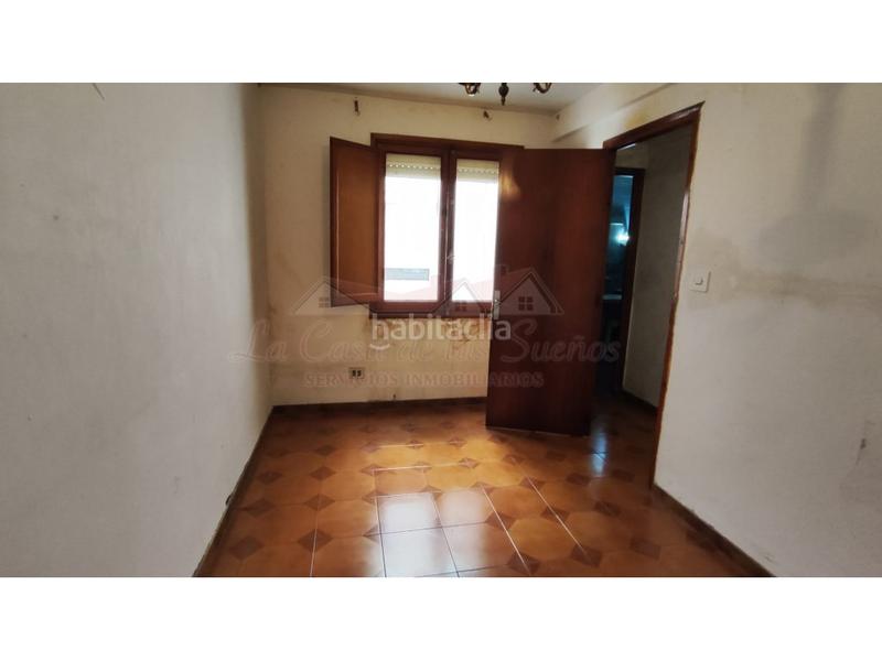 Foto f7550134-442a-4d54-817e-d1dd59fec21f. Pis a Sax Foto f7550134-442a-4d54-817e-d1dd59fec21f. Pis a Sax