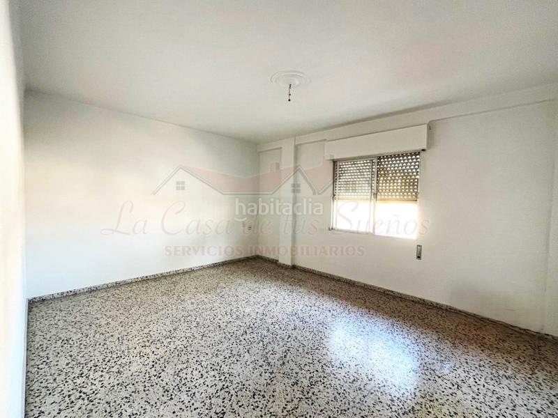 Foto d6c1a322-9d99-4dc6-98db-a77edcf90718. Pis a Sax Foto d6c1a322-9d99-4dc6-98db-a77edcf90718. Pis a Sax