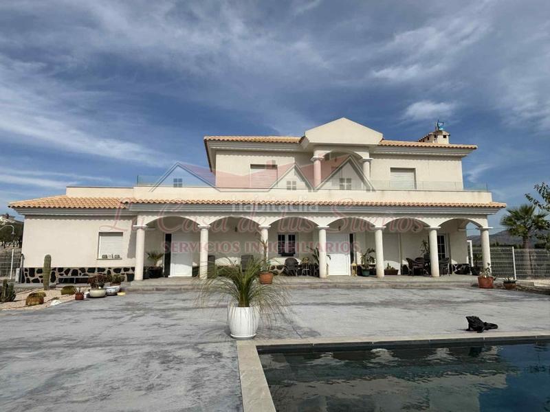 Foto 931cd737-39bc-4bf8-8472-57fdf2eb4a9b. Casa amb piscina a Sax Foto 931cd737-39bc-4bf8-8472-57fdf2eb4a9b. Casa amb piscina a Sax