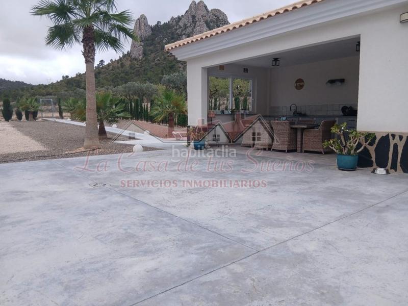 Foto e2be3e97-01f5-408e-8bdc-d5c960a5738a. Casa amb piscina a Sax Foto e2be3e97-01f5-408e-8bdc-d5c960a5738a. Casa amb piscina a Sax