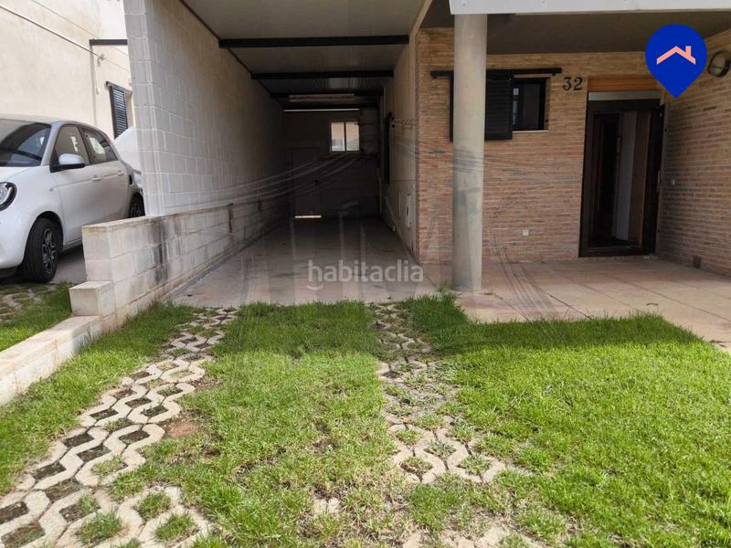 Foto bffd343c-938a-4eba-a420-cb34773b1f9a. Casa adossada amb calefacció aparcament piscina a Paterna Foto bffd343c-938a-4eba-a420-cb34773b1f9a. Casa adossada amb calefacció aparcament piscina a Paterna