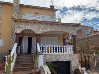 Chalet Oasis park. Chalet independiente Chalet Oasis park. Chalet independiente