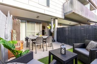 Pis a Eixample. Impecable piso seminuevo con terraza, piscina y parking en el ei Pis a Eixample. Impecable piso seminuevo con terraza, piscina y parking en el ei