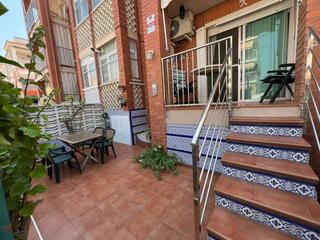 Appartement  Josep tarradellas. Luminosa planta baja en buenas condiciones situada en 2 línea de Appartement  Josep tarradellas. Luminosa planta baja en buenas condiciones situada en 2 línea de
