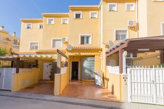 Casa adossada a Centro Urbano. Chalet adosado en dénia Casa adossada a Centro Urbano. Chalet adosado en dénia