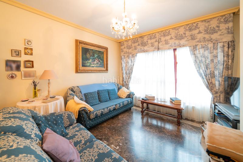 Foto aad72050-3db5-430b-864f-c98571269b6a. Semi detached house with heating in Algete centro Algete Foto aad72050-3db5-430b-864f-c98571269b6a. Semi detached house with heating in Algete centro Algete