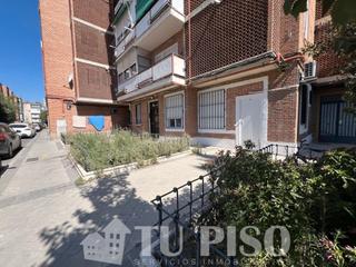 Appartement  Calle río miño. Estudio completamente  reformado de 30m2 diafano para entrar a v Appartement  Calle río miño. Estudio completamente  reformado de 30m2 diafano para entrar a v