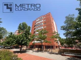 Piso Avenida de la fraternidad. Amplio piso con garaje en loranca fuenlabrada! Piso Avenida de la fraternidad. Amplio piso con garaje en loranca fuenlabrada!