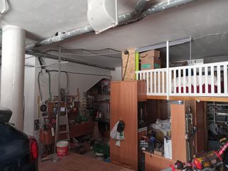 Magazzino Carrer la tossa. Gran local con parquing Magazzino Carrer la tossa. Gran local con parquing