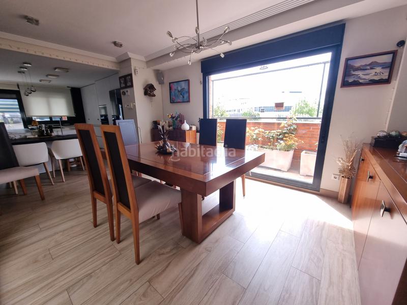 Foto 243a57e8-1e91-42f8-a8ee-f3b288cfe65f. Casa aparellada a calle de la navallera 9 a Centro Comercial-Hospital Torrelodones Foto 243a57e8-1e91-42f8-a8ee-f3b288cfe65f. Casa aparellada a calle de la navallera 9 a Centro Comercial-Hospital Torrelodones