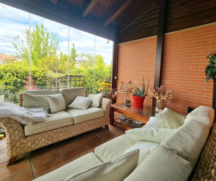 Foto 48bc4c23-5aa5-4848-a0c9-2ab6cefb7e54. Casa pareada en calle de la navallera 9 en Centro Comercial-Hospital Torrelodones Foto 48bc4c23-5aa5-4848-a0c9-2ab6cefb7e54. Casa pareada en calle de la navallera 9 en Centro Comercial-Hospital Torrelodones