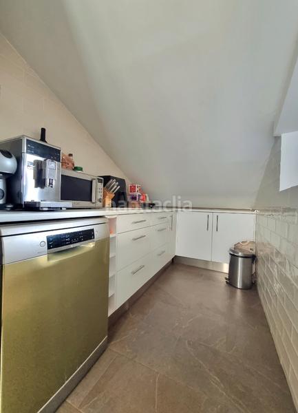 Foto 9a27e593-569c-4b2a-afb8-3dfe0ac0d4fb. Maison jumelée dans calle de la navallera 9 dans Centro Comercial-Hospital Torrelodones Foto 9a27e593-569c-4b2a-afb8-3dfe0ac0d4fb. Maison jumelée dans calle de la navallera 9 dans Centro Comercial-Hospital Torrelodones