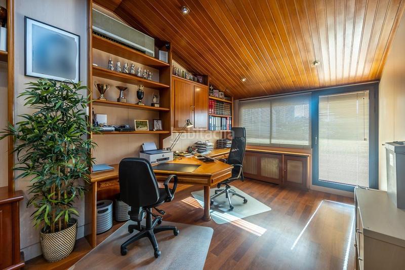 Foto e1687af3-0d36-41dd-88d9-8e06f116c8d7. Casa amb calefacció aparcament a Centre Sabadell Foto e1687af3-0d36-41dd-88d9-8e06f116c8d7. Casa amb calefacció aparcament a Centre Sabadell