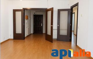 Pis a Concòrdia. Vivienda ubicada en plaza españa sabadell Pis a Concòrdia. Vivienda ubicada en plaza españa sabadell