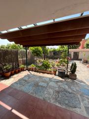 Xalet Calle el roble. Rm vende casa estupenda casa adosada con nave y un gran espacio Xalet Calle el roble. Rm vende casa estupenda casa adosada con nave y un gran espacio