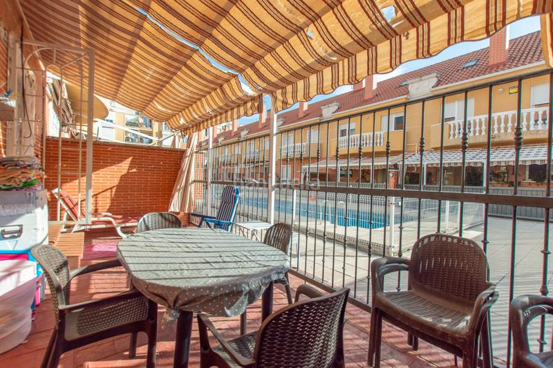 Foto f18d30fb-eda1-43dd-a05f-ecc4ffecea31. Casa adossada amb calefacció aparcament piscina a Alcalá de Henares Foto f18d30fb-eda1-43dd-a05f-ecc4ffecea31. Casa adossada amb calefacció aparcament piscina a Alcalá de Henares