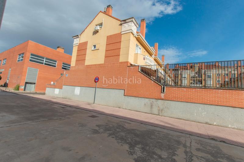 Foto 037db2ff-da0a-4db2-bb13-3ab47e9e6430. Reihenhaus mit heizung parking pool in Rinconada Alcalá de Henares Foto 037db2ff-da0a-4db2-bb13-3ab47e9e6430. Reihenhaus mit heizung parking pool in Rinconada Alcalá de Henares