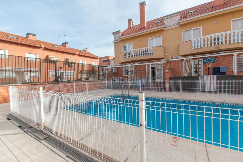 Foto 225eb7ca-389b-4578-a6b5-e605e51dbf64. Reihenhaus mit heizung parking pool in Rinconada Alcalá de Henares Foto 225eb7ca-389b-4578-a6b5-e605e51dbf64. Reihenhaus mit heizung parking pool in Rinconada Alcalá de Henares