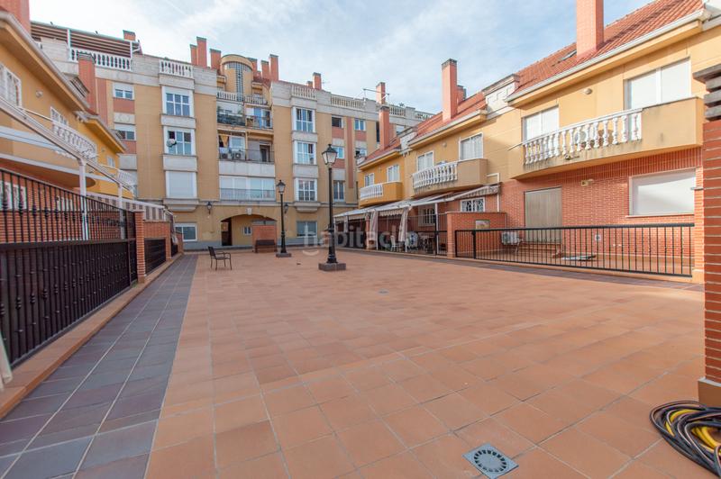 Foto 2d54f5d0-baf1-4b09-b984-e5922b502baa. Semi detached house with heating parking pool in Rinconada Alcalá de Henares Foto 2d54f5d0-baf1-4b09-b984-e5922b502baa. Semi detached house with heating parking pool in Rinconada Alcalá de Henares