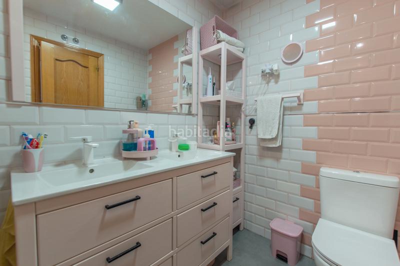 Foto 3a89ac5d-0fc1-4b84-b1fd-54c4eb636847. Semi detached house with heating parking pool in Rinconada Alcalá de Henares Foto 3a89ac5d-0fc1-4b84-b1fd-54c4eb636847. Semi detached house with heating parking pool in Rinconada Alcalá de Henares