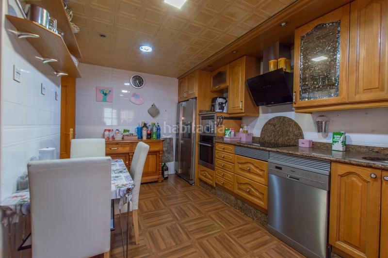 Foto 7e0cd5a3-9393-4ab4-9ad1-2e65f55e02ba. Semi detached house with heating parking pool in Rinconada Alcalá de Henares Foto 7e0cd5a3-9393-4ab4-9ad1-2e65f55e02ba. Semi detached house with heating parking pool in Rinconada Alcalá de Henares