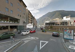 Local commercial à Escaldes-Engordany. Venta de almacén parking en la parroquia de escaldesengordany Local commercial à Escaldes-Engordany. Venta de almacén parking en la parroquia de escaldesengordany