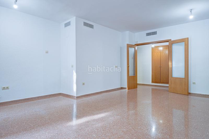 Foto 2a106fc5-0f4f-420c-818d-01c4f864f256. Pis amb piscina a Valterna Paterna Foto 2a106fc5-0f4f-420c-818d-01c4f864f256. Pis amb piscina a Valterna Paterna