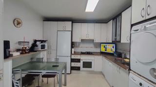 Appartement à Cebolla. Estupendo piso de tres dormitorios con terraza Appartement à Cebolla. Estupendo piso de tres dormitorios con terraza