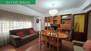 Pis a Parque de la Bombilla. Amplio piso con 4 habitaciones y ascensor junto a mura  llíria Pis a Parque de la Bombilla. Amplio piso con 4 habitaciones y ascensor junto a mura  llíria