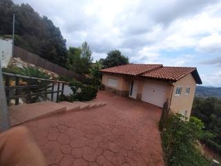 Xalet a Corbera de Llobregat. ¡tu casa soñada con vistas al mar te está esperando! Xalet a Corbera de Llobregat. ¡tu casa soñada con vistas al mar te está esperando!