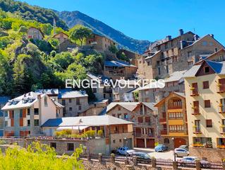 Edifici a Sort. Hotel en rentabilidad en el pirineo catalan de 25 habitaciones Edifici a Sort. Hotel en rentabilidad en el pirineo catalan de 25 habitaciones