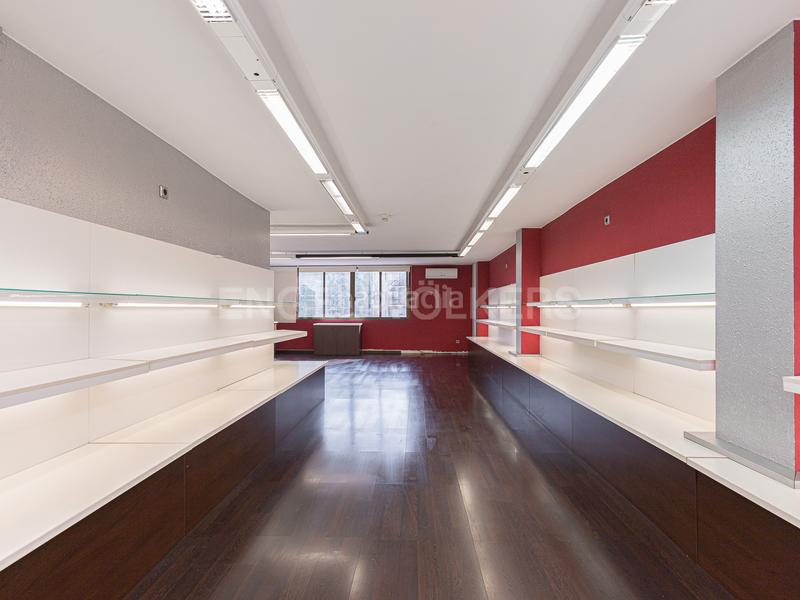 Foto 8a76aa06-c44b-404a-ab7c-69c400108366. Büro mit parking in La Nova Esquerra de l´Eixample Barcelona Foto 8a76aa06-c44b-404a-ab7c-69c400108366. Büro mit parking in La Nova Esquerra de l´Eixample Barcelona