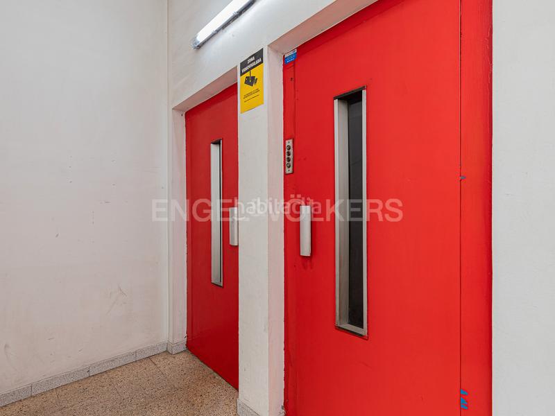 Foto fa461959-194c-415b-a339-4c99af4edb3c. Location local commercial dans Hostafrancs Barcelona Foto fa461959-194c-415b-a339-4c99af4edb3c. Location local commercial dans Hostafrancs Barcelona