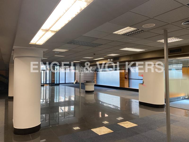 Foto 8e9d2e84-9f9c-492c-9f1a-bba06eb5acd6. Alquiler local comercial  oficinas en via augusta cerca de diagonal en Barcelona Foto 8e9d2e84-9f9c-492c-9f1a-bba06eb5acd6. Alquiler local comercial  oficinas en via augusta cerca de diagonal en Barcelona