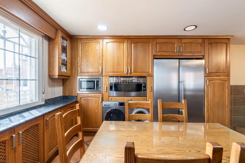 Foto b96dda29-37cd-473c-a22a-85bcab506f26. Chalet con camino riscaldamento parcheggio piscina in Arroyomolinos Foto b96dda29-37cd-473c-a22a-85bcab506f26. Chalet con camino riscaldamento parcheggio piscina in Arroyomolinos