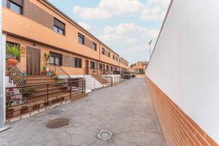 Maison jumelée à Santa Cruz del Retamar. Fantastico adosado en santa cruz del retamar! Maison jumelée à Santa Cruz del Retamar. Fantastico adosado en santa cruz del retamar!