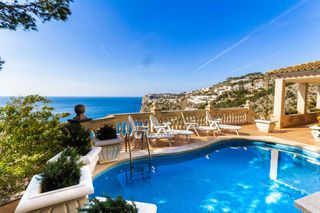 Chalet en Es Camp de Mar. Villa con licencia vacacional Chalet en Es Camp de Mar. Villa con licencia vacacional