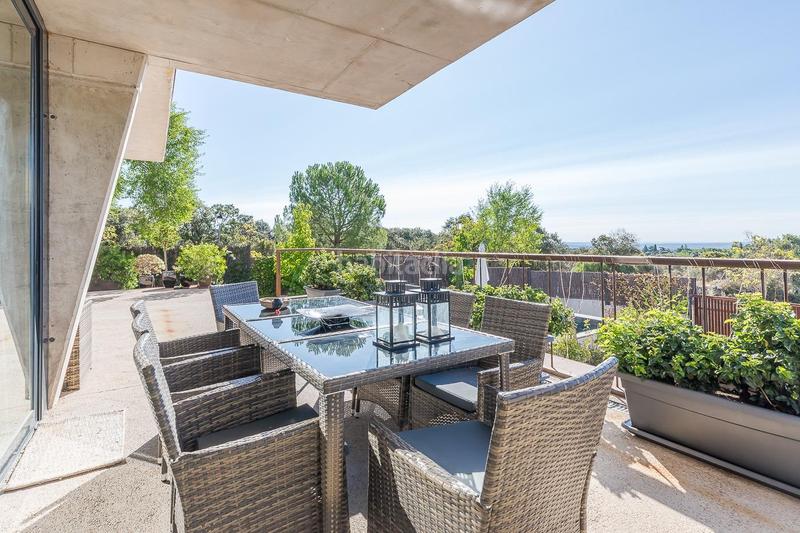Foto 58dea094-2578-4ebf-b179-b3b37a58b4a3. Chalet con riscaldamento parcheggio piscina in Casco Antiguo Torrelodones Foto 58dea094-2578-4ebf-b179-b3b37a58b4a3. Chalet con riscaldamento parcheggio piscina in Casco Antiguo Torrelodones