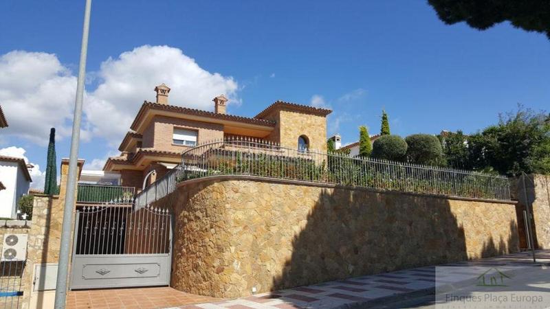 Foto 47bd1399-705c-475d-91cf-8f0d12bee7f9. Casa amb piscina a Fenals Platja d´Aro Foto 47bd1399-705c-475d-91cf-8f0d12bee7f9. Casa amb piscina a Fenals Platja d´Aro