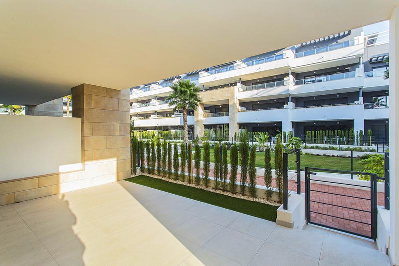 Foto dde8c8eb-d62e-4f9c-b382-ad1d5c1cd69b. Planta baixa amb aparcament piscina a Playa Flamenca Orihuela Foto dde8c8eb-d62e-4f9c-b382-ad1d5c1cd69b. Planta baixa amb aparcament piscina a Playa Flamenca Orihuela