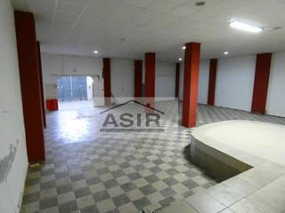 Local commercial à Alquenència - Venècia. Local amplio con altillo céntrico Local commercial à Alquenència - Venècia. Local amplio con altillo céntrico