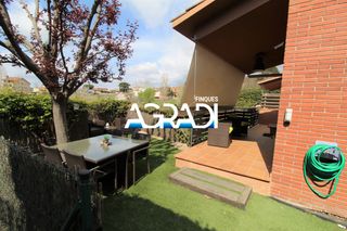 Casa pareada Carrer dels oms. Casa pareada en venta Casa pareada Carrer dels oms. Casa pareada en venta