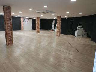 Local Comercial a Passeig Maragall. Local de 200 metros en el paseo joan maragall Local Comercial a Passeig Maragall. Local de 200 metros en el paseo joan maragall