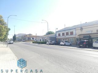 Local commercial Avenida madrid. La puebla de montalban
grupo supercasa vende edificio de loca Local commercial Avenida madrid. La puebla de montalban
grupo supercasa vende edificio de loca