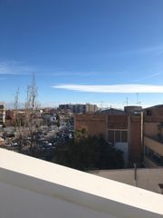 Lloguer Àtic Avinguda barcelona. Dúplex con terraza Lloguer Àtic Avinguda barcelona. Dúplex con terraza